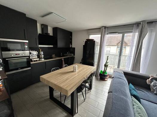 Appartement à louer 1 290 € 2 pièces 1 chambre 56 m² Étage 3/4 Vert Galant Villepinte 93420