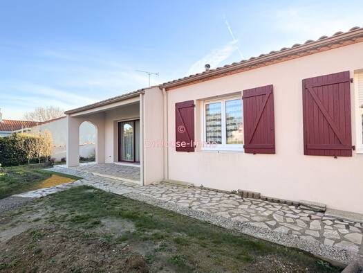 Maison de plain-pied à vendre 399 900 € 4 pièces 3 chambres 117 m² 731 m² de terrain Le Clion-Bourg Pornic 44210