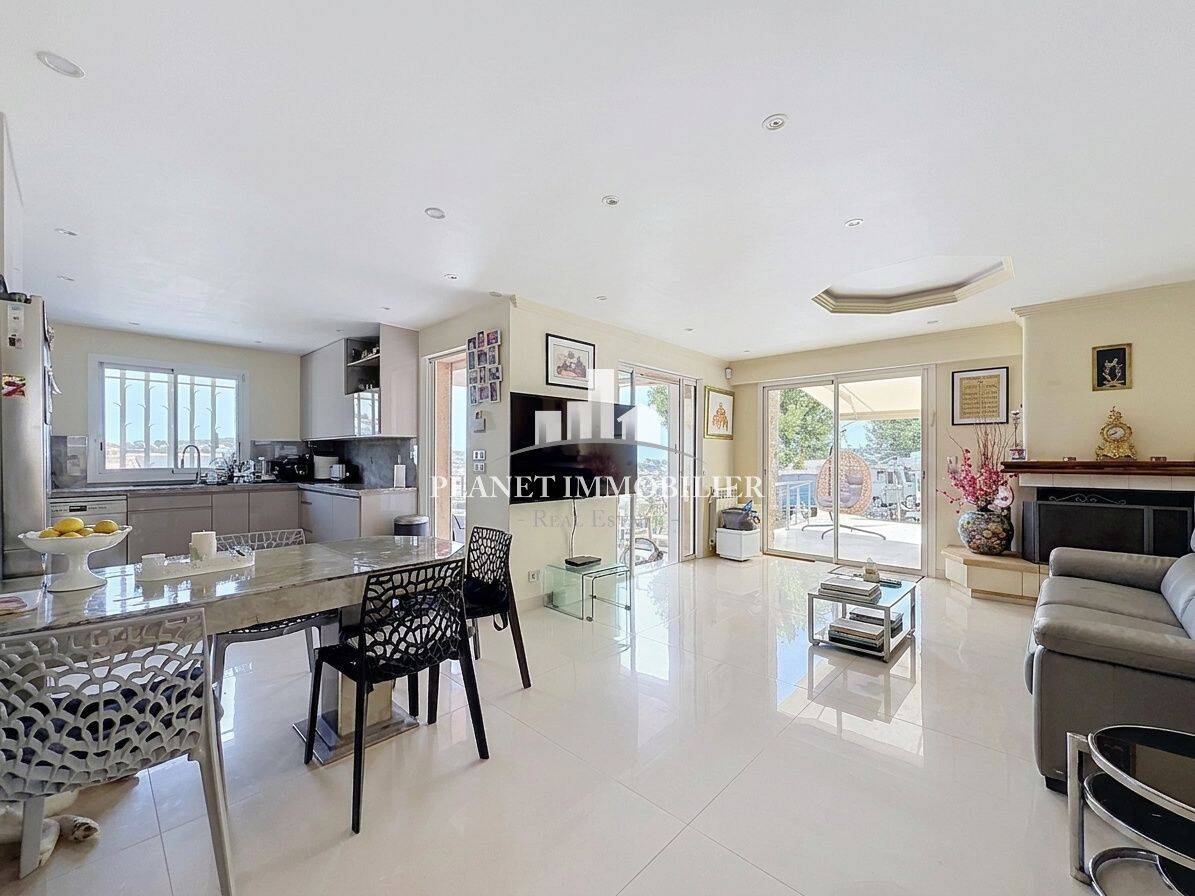 Maison 6 pièces 180 m² · à Vallauris · 180 m² · 1 400 000 €