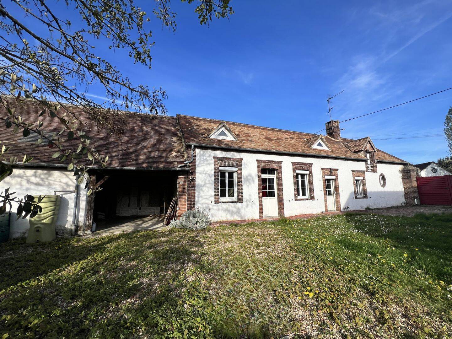 Maison 5 pièces 92 m² · à Abondant · 92 m² · 229 000 €