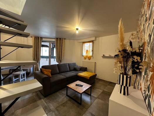 Duplex à louer 380 € 1 pièce 15 m² Étage 4/4 Pau 64000