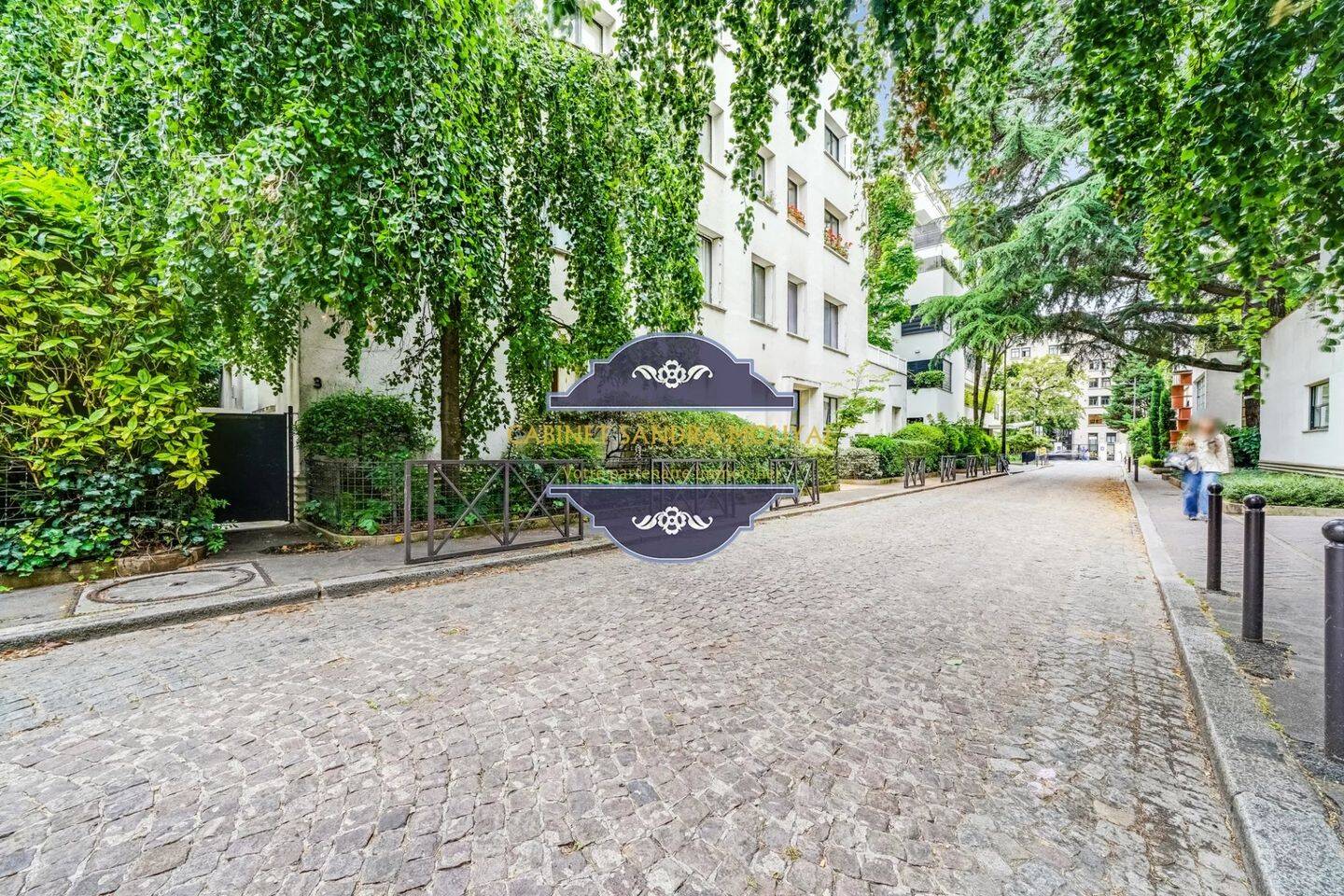 Appartement 1 pièce 16 m² · à Paris 16ème Arrondissement · 15,5 m² · 183 000 €