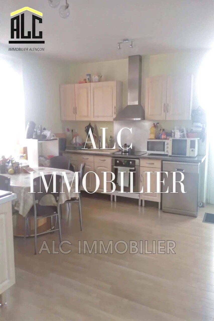 Maison 4 pièces 87 m² · à Courcité · 87 m² · 78 500 €