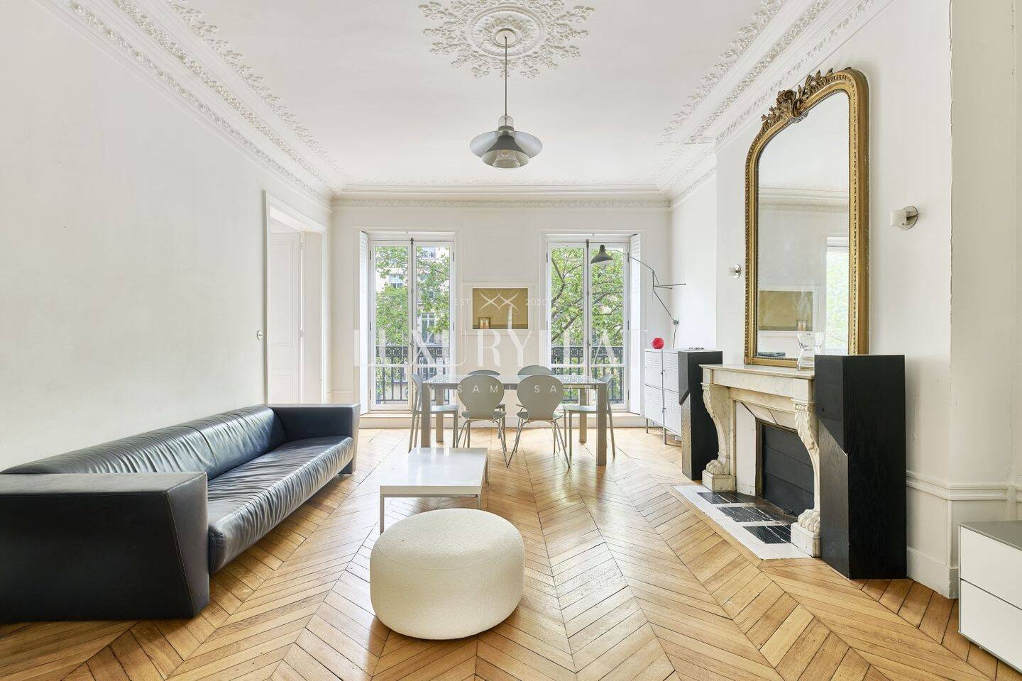 Appartement 4 pièces 100 m² · à Paris 2ème Arrondissement · 100 m² · 6 000 €/mois