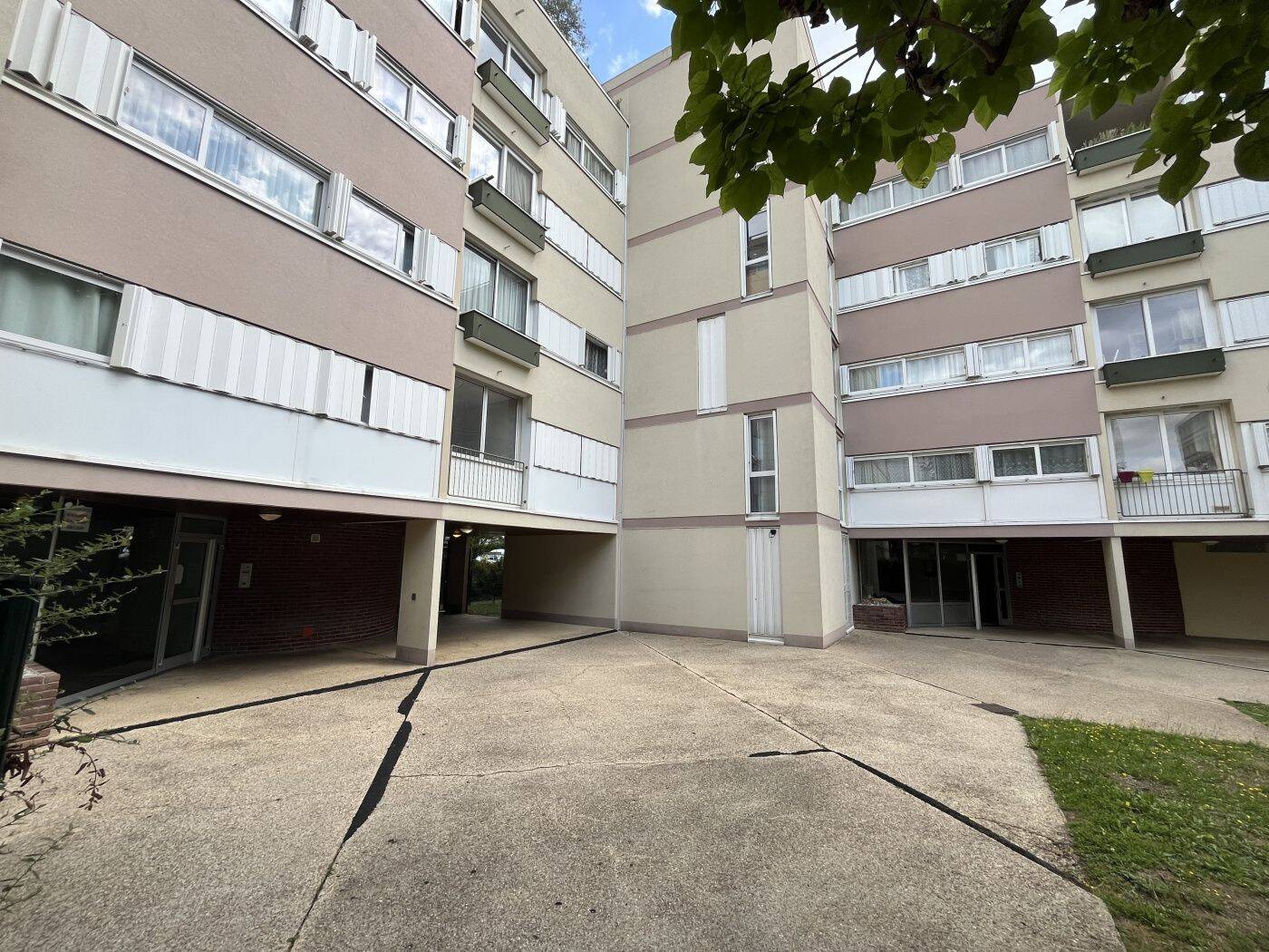 Appartement 4 pièces 80 m² · à Évry-Courcouronnes · 80 m² · 119 000 €