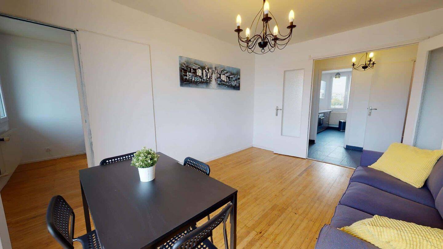 Room in Rue Francis de Pressensé, Villeurbanne for 69 m² with 3 — 6