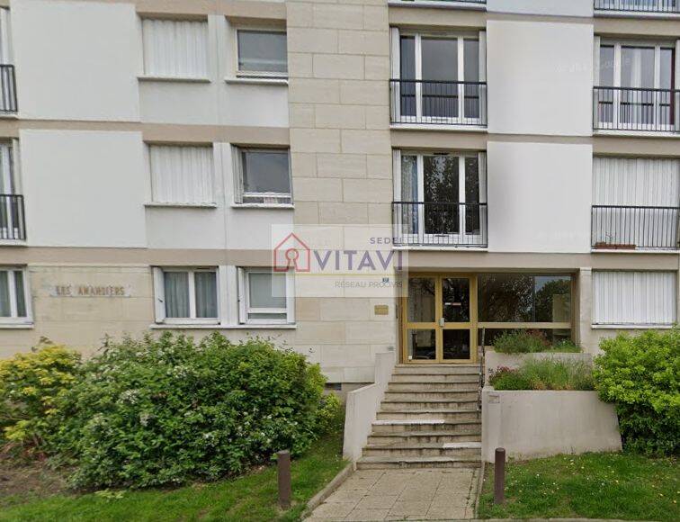 Appartement 3 pièces 64 m² · à Compiègne · 63,6 m² · 860 €
