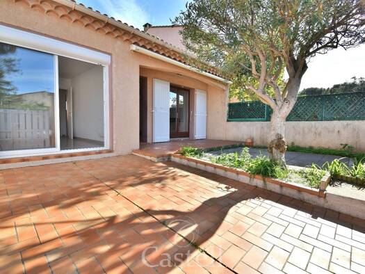 Maison de plain-pied à vendre 247 500 € 3 pièces 2 chambres 60 m² 161 m² de terrain Coopérative Agde 34300