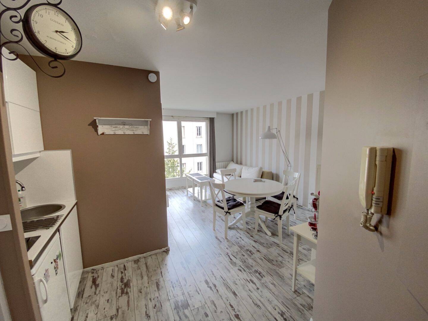 Appartement 2 pièces 32 m² · à Lyon 8ème Arrondissement · 32,4 m² · 795 €