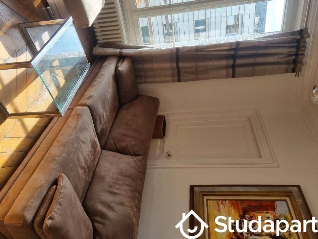 Appartement 3 pièces 50 m² · à Paris 14ème Arrondissement · 50 m² · 1 420 €/mois