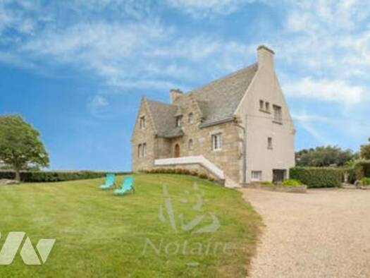 Maison à vendre 591 100 € 7 pièces 5 chambres 184 m² 8 655 m² de terrain Cléder 29233