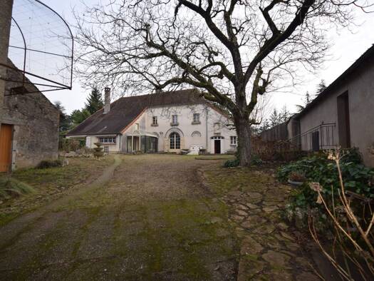 Maison en viager occupé Bouquet 220 000 € 10 pièces 4 chambres 242 m² 12 718 m² de terrain Dole 39100