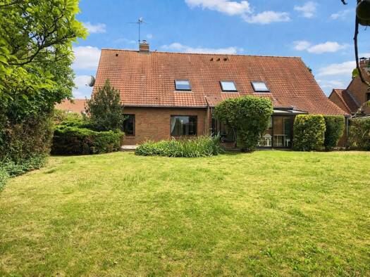 Maison à vendre 565 000 € 6 pièces 5 chambres 195 m² 1 077 m² de terrain Sainghin-en-Mélantois 59262