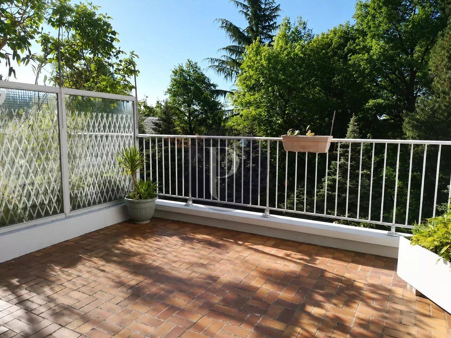 Appartement 2 pièces 51 m² · à Le Plessis-Robinson · 51 m² · 1 105 €