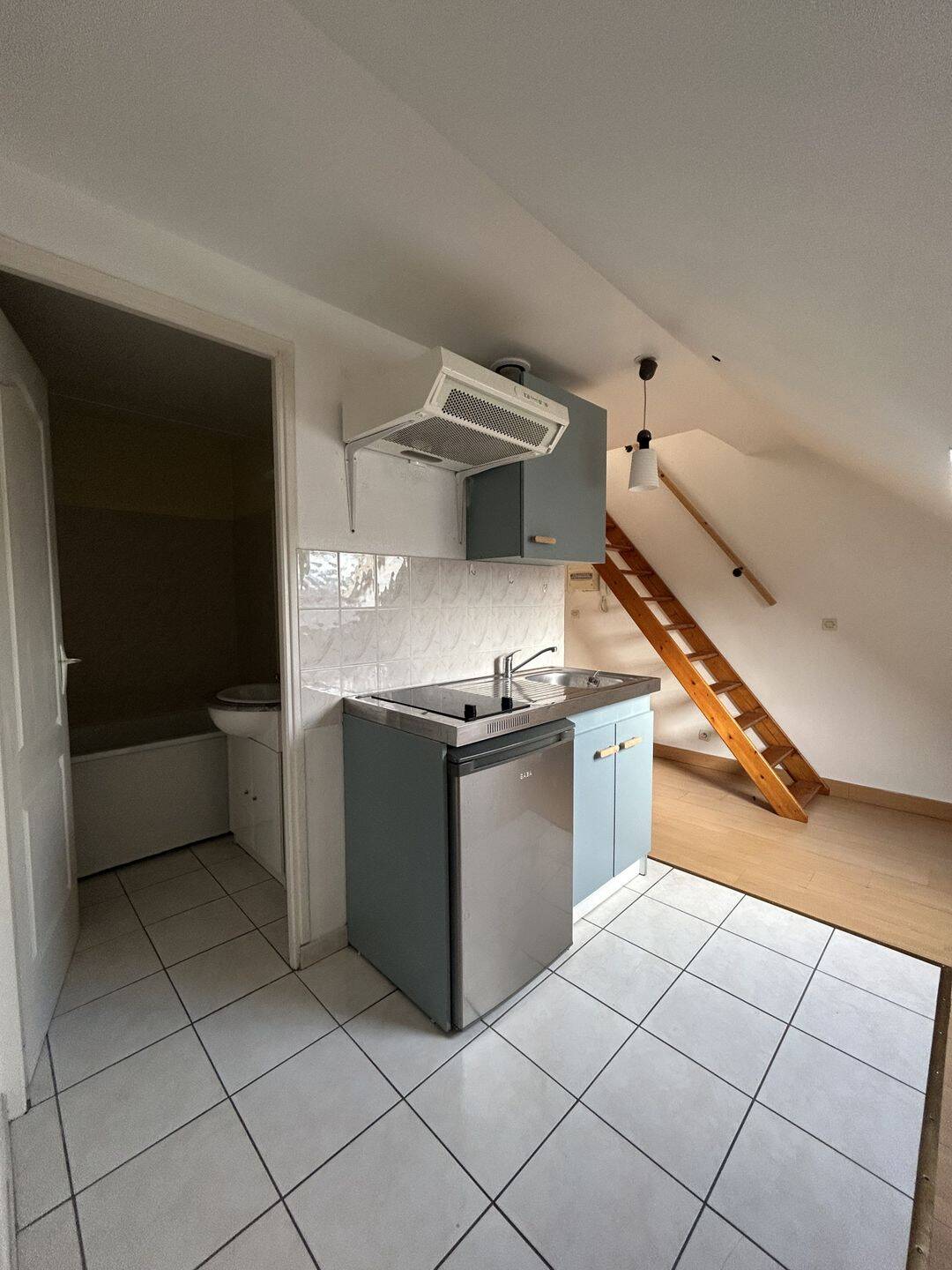 Appartement 1 pièce 25 m² · à Lille · 24,9 m² · 423 €