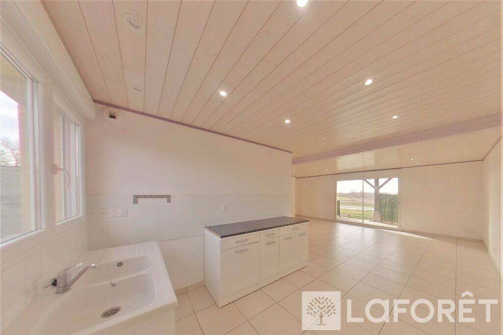 Maison 4 pièces 75 m² · à Domsure · 75,4 m² · 710 €