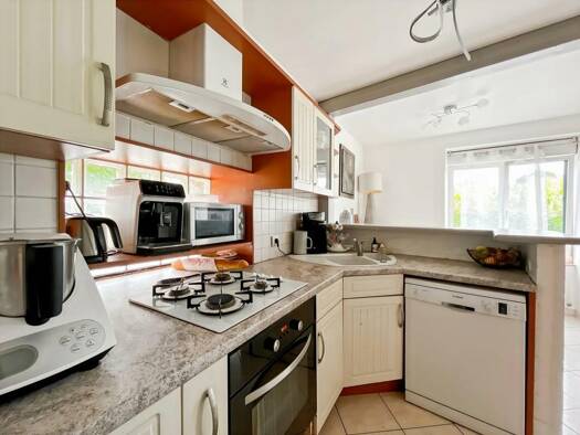 Maison à louer 750 € 4 pièces 3 chambres 77 m² Servon 50170