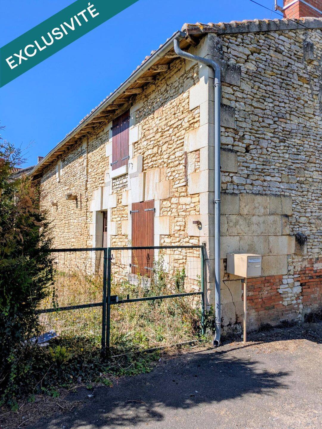 Maison 3 pièces 80 m² · à Saint-Jean-de-Sauves · 80 m² · 56 000 €