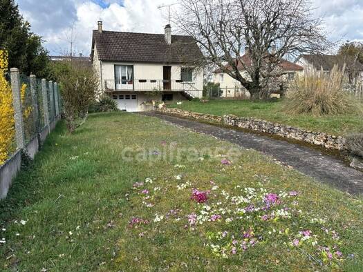 Maison à vendre 66 500 € 3 pièces 2 chambres 55 m² 821 m² de terrain Bléneau 89220