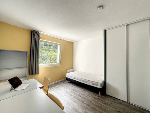 Appartement à vendre 54 000 € 1 pièce 17,3 m² RDC/2 Chemin Vert-Europe Reims 51100