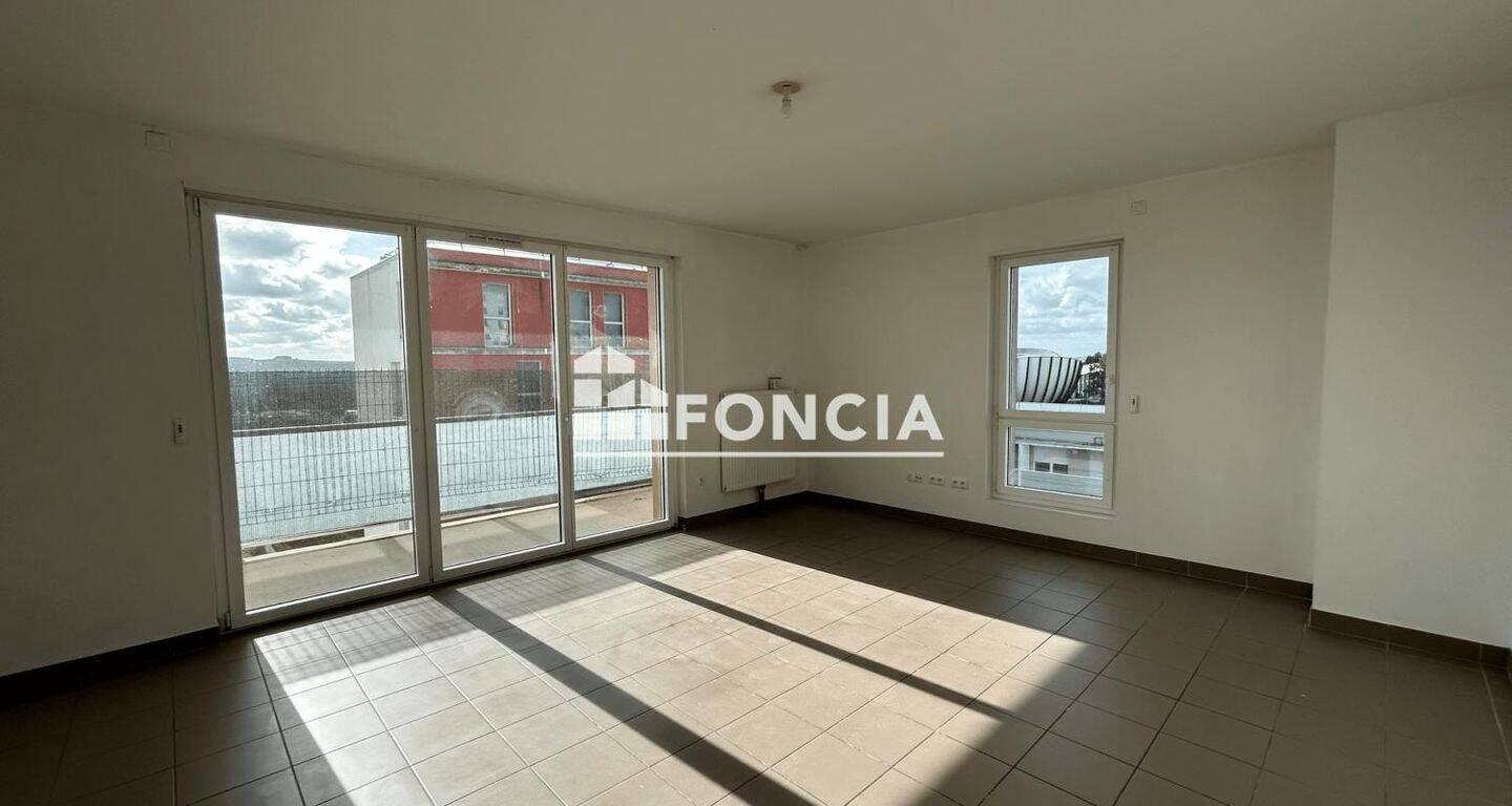 Appartement 4 pièces 104 m² · à Reims · 103,6 m² · 873 €/mois