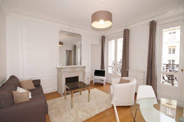 Appartement 3 pièces 61 m² · à Paris 5ème Arrondissement · 61,2 m² · 2 350 €/mois