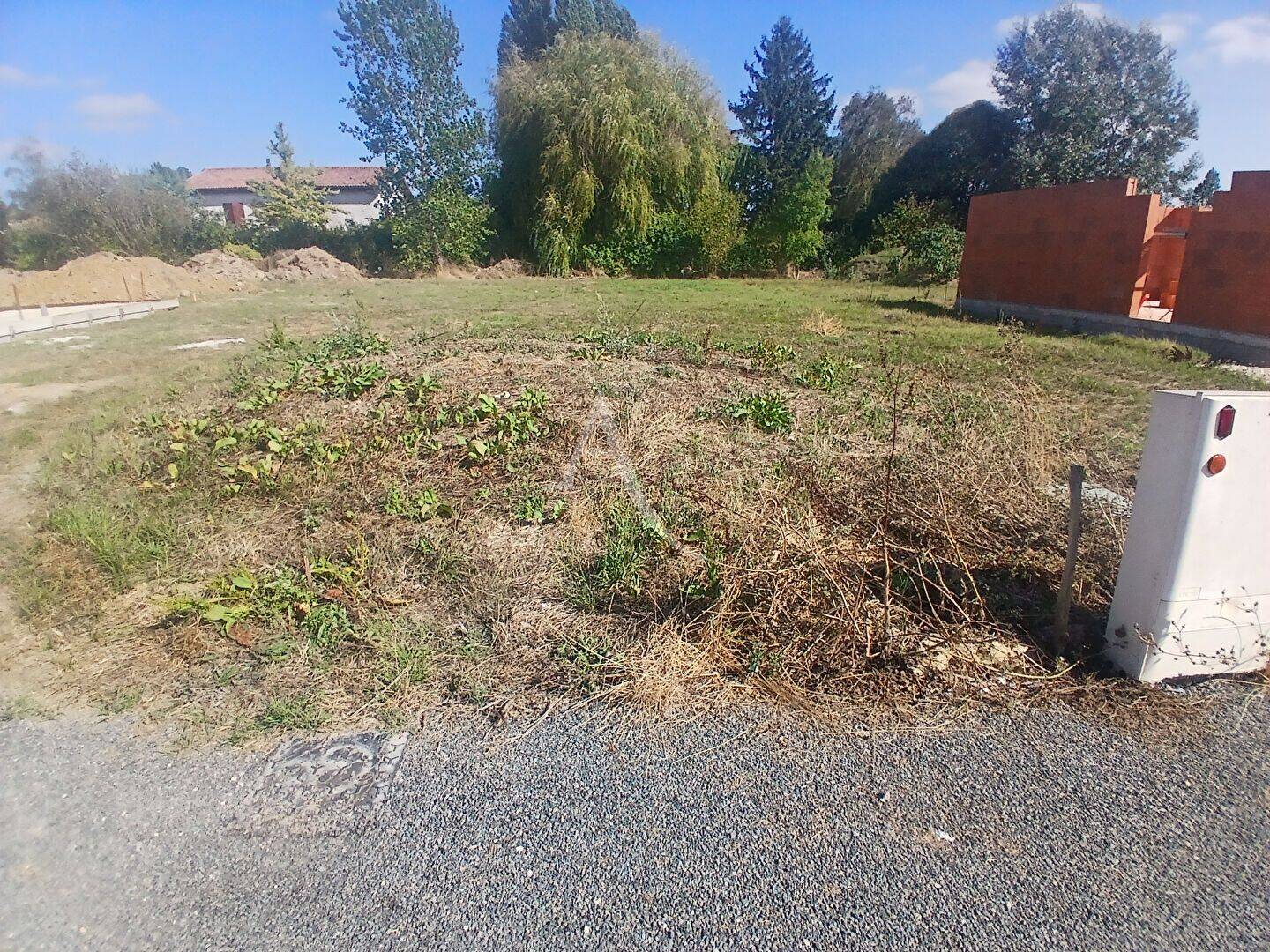 Terrain de 617 m² à Brizambourg - photo 2
