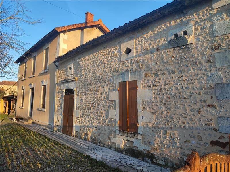 Maison 6 pièces 145 m² · à Chalais · 145 m² · 129 000 €