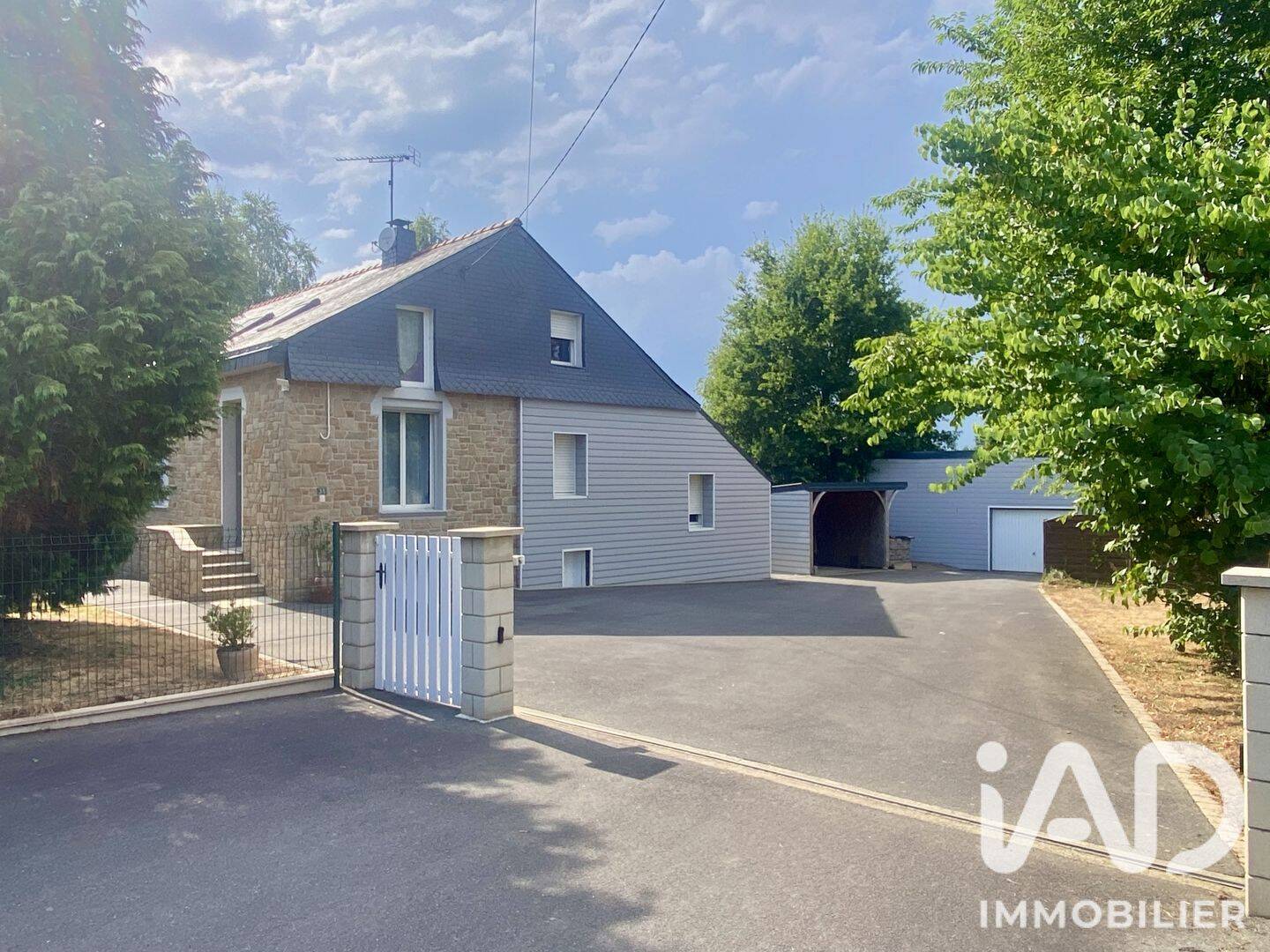 Maison 7 pièces 139 m² · à Sainte-Anne-sur-Brivet · 138,5 m² · 332 800 €