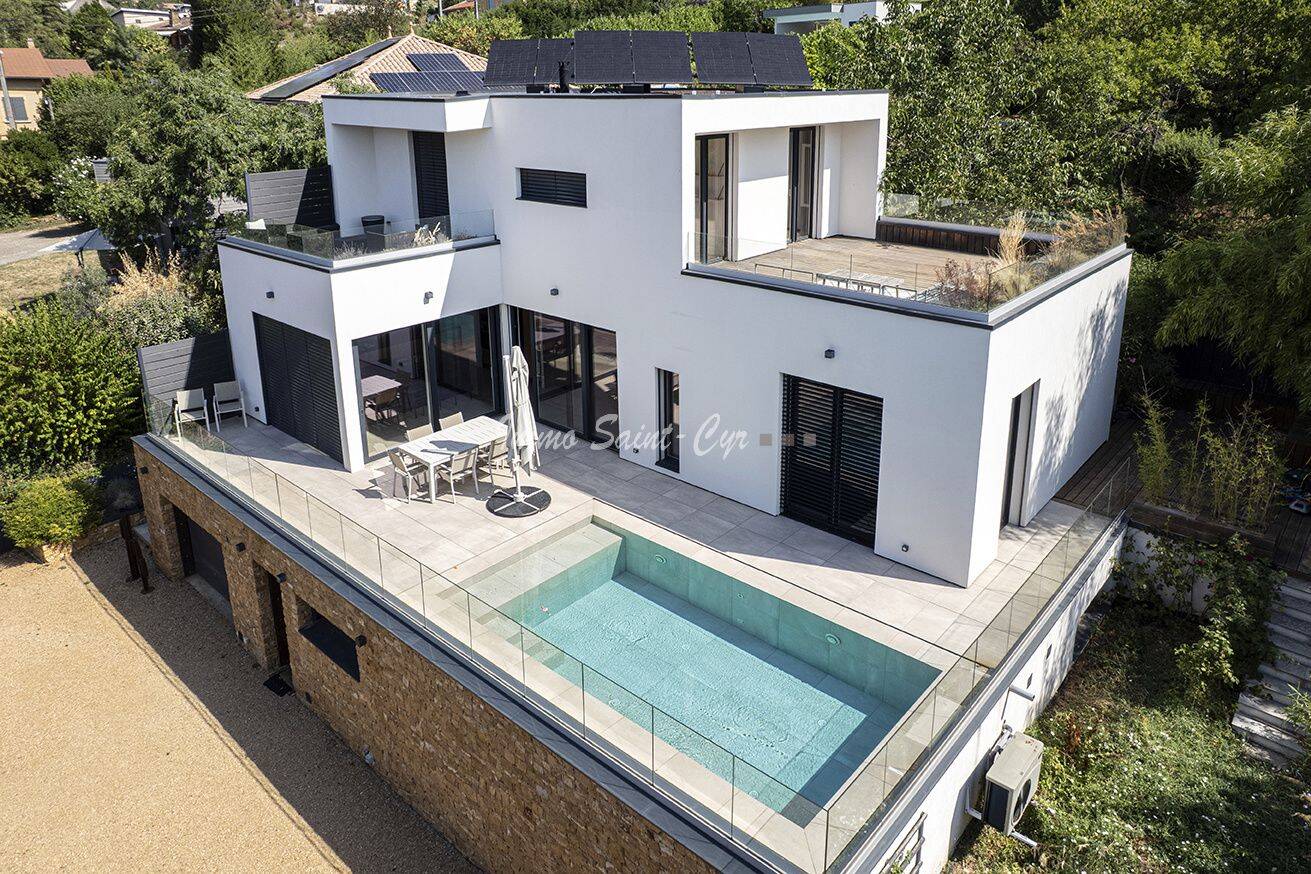 Maison 7 pièces 183 m² · à Saint-Cyr-au-Mont-d'Or · 182,8 m² · 1 090 000 €