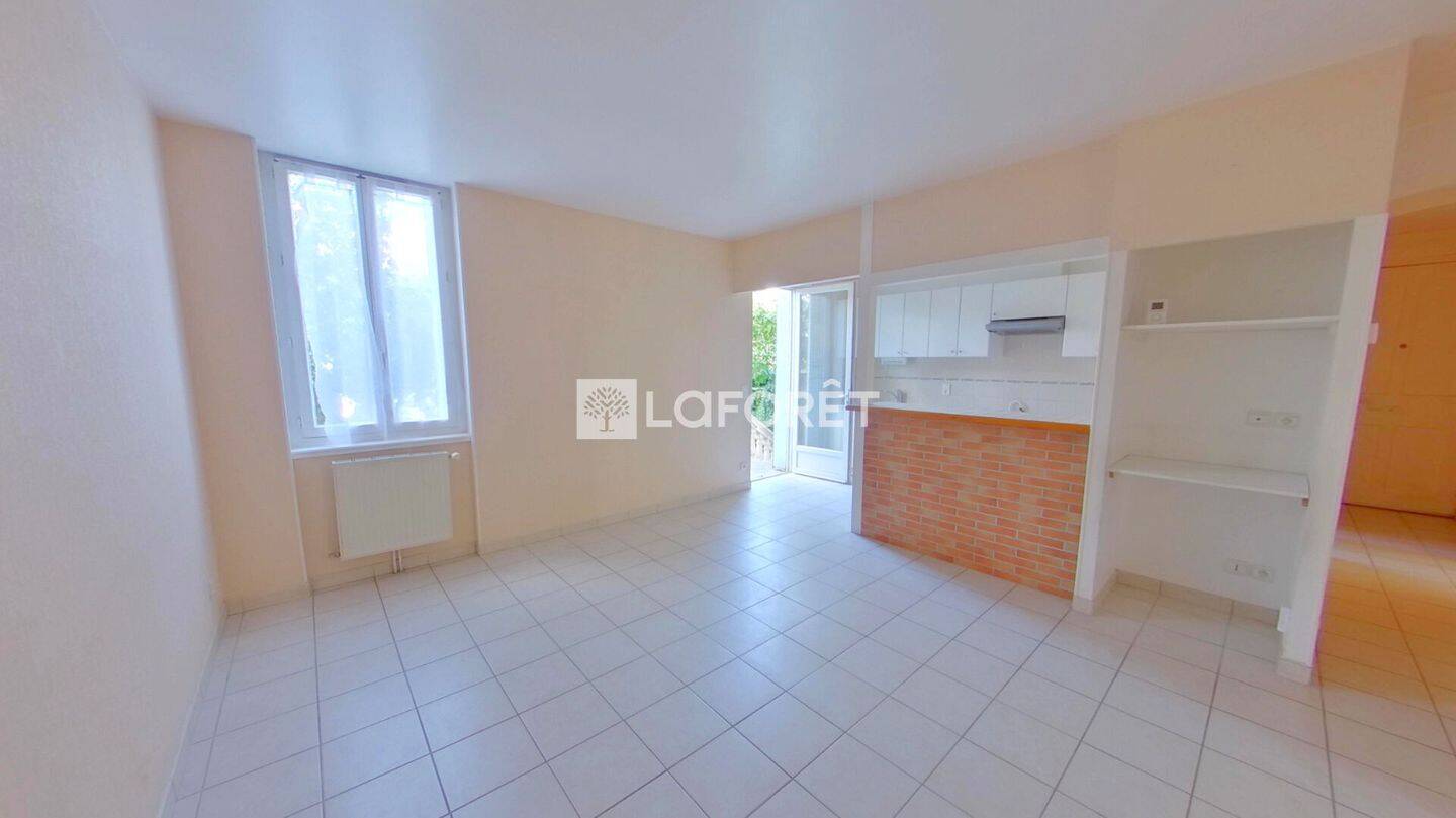 Appartement 3 pièces 67 m² · à Bourg-en-Bresse · 66,8 m² · 697 €