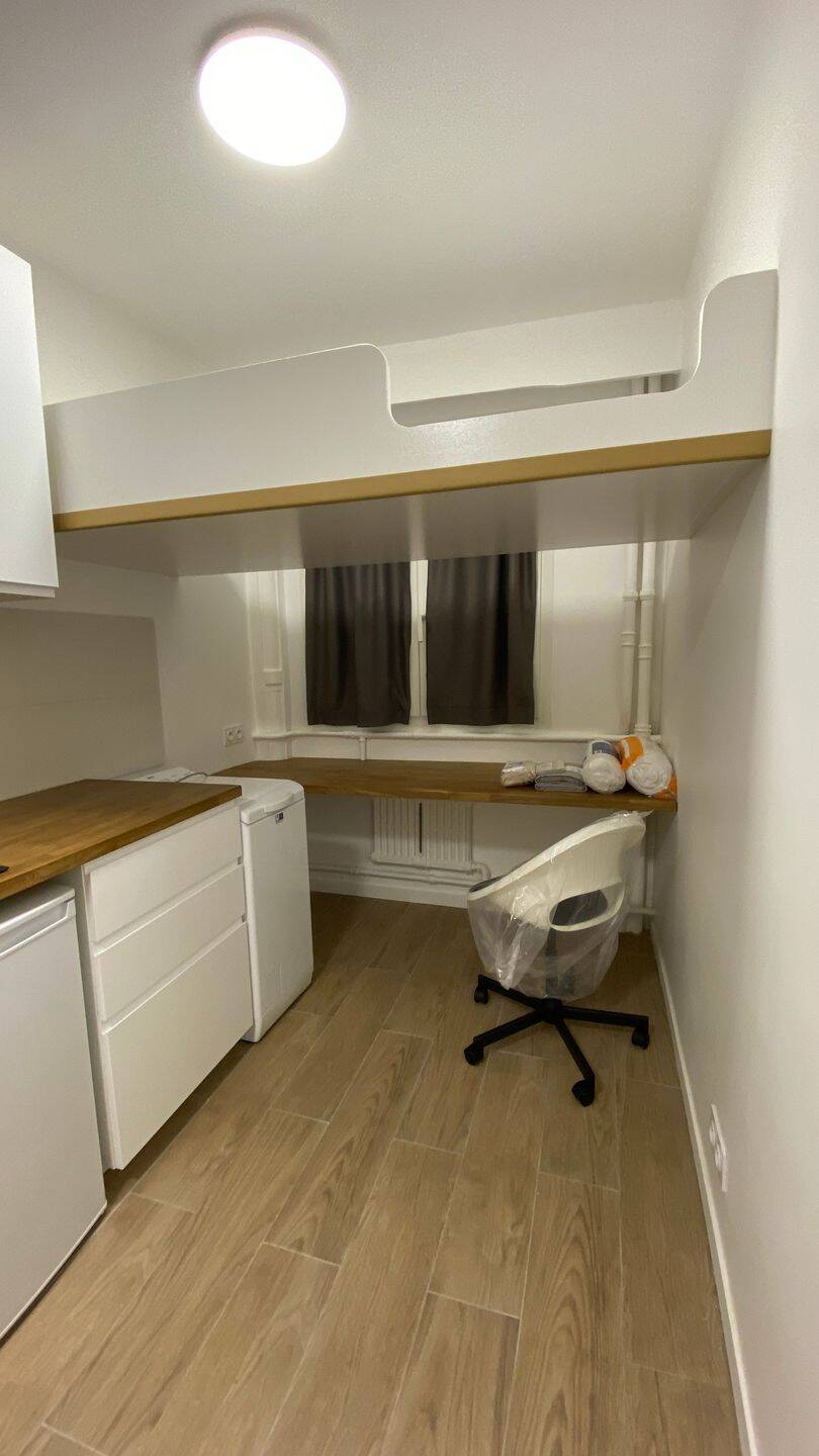 Appartement 1 pièce 9 m² · à Paris 16ème Arrondissement · 9 m² · 631 €