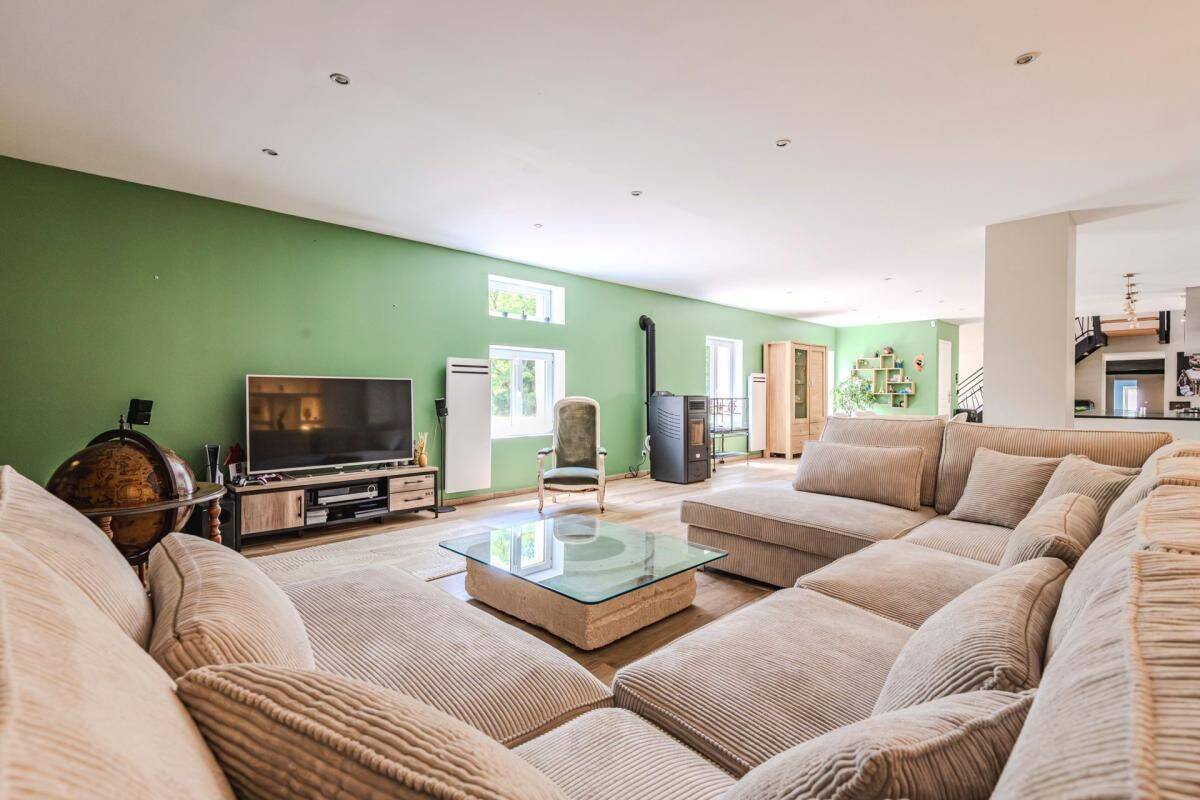 Maison 6 pièces 282 m² · à Crépy · 282 m² · 294 900 €