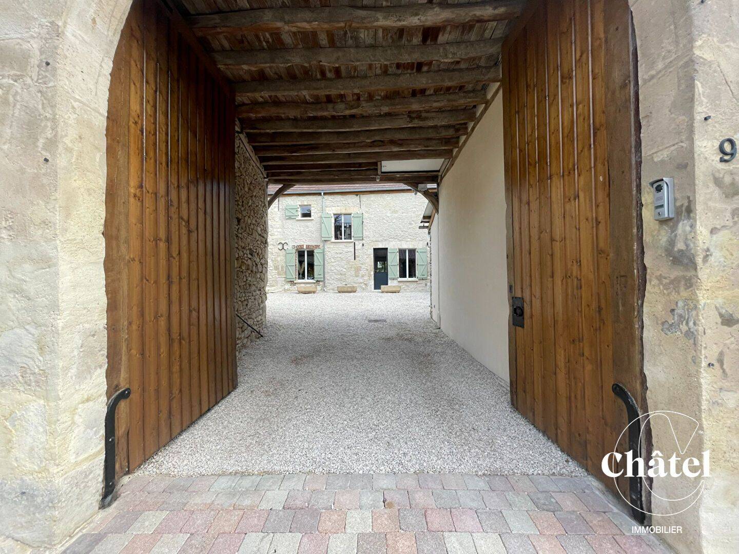 Maison 6 pièces 209 m² · à Rully · 209 m² · 625 000 €
