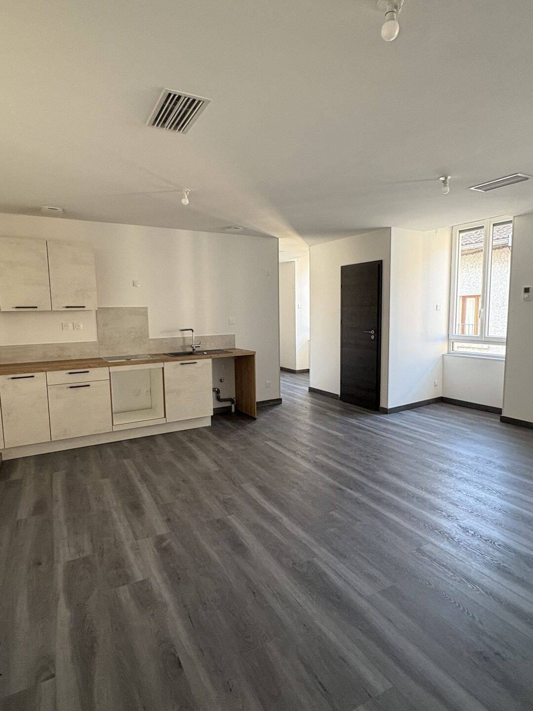 Appartement 3 pièces 71 m² · à Montalieu-Vercieu · 71 m² · 820 €/mois