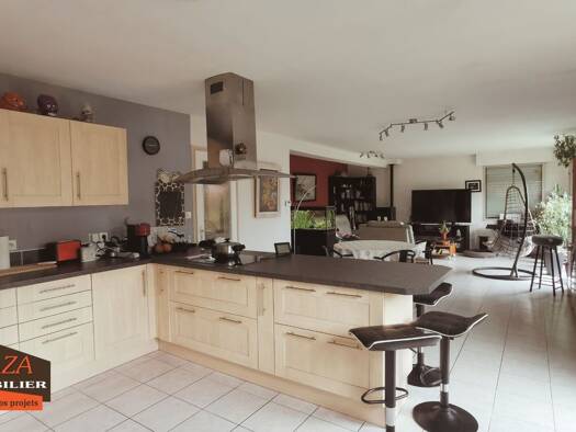 Maison à vendre 312 000 € 5 pièces 3 chambres 142 m² 508 m² de terrain Saint-Amand-les-Eaux 59230