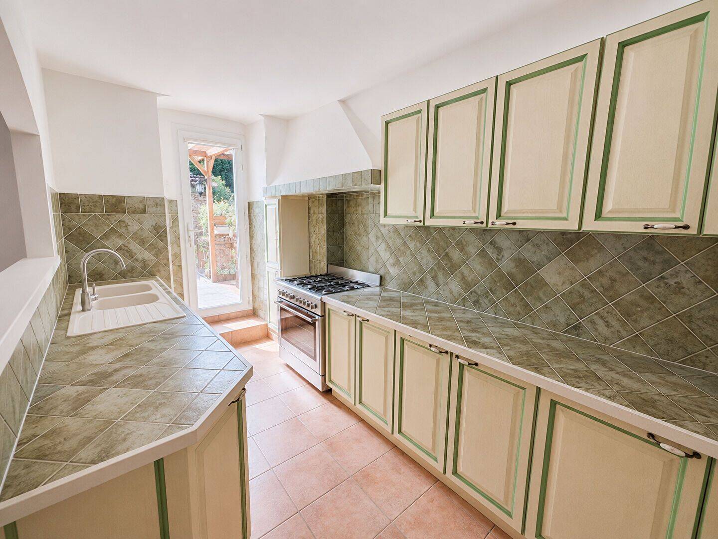 Appartement 4 pièces 84 m² · à Lucciana · 84 m² · 890 €