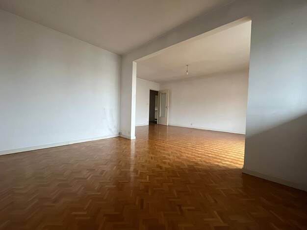 Appartement à vendre 184 000 € 4 pièces 2 chambres 86 m² Étage 4/4 Saint Claude - Torcols Besançon 25000