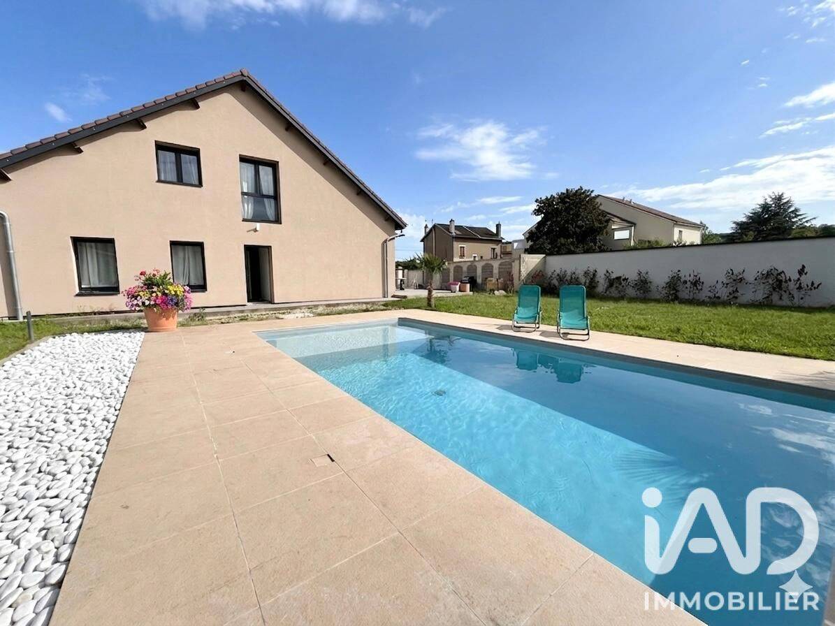 Maison 10 pièces 340 m² · à Neuves-Maisons · 340 m² · 440 000 €