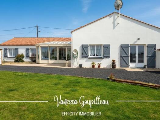 Maison de plain-pied à vendre 439 550 € 5 pièces 3 chambres 138 m² 679 m² de terrain Centre Ville Saint-Hilaire-de-Riez 85270