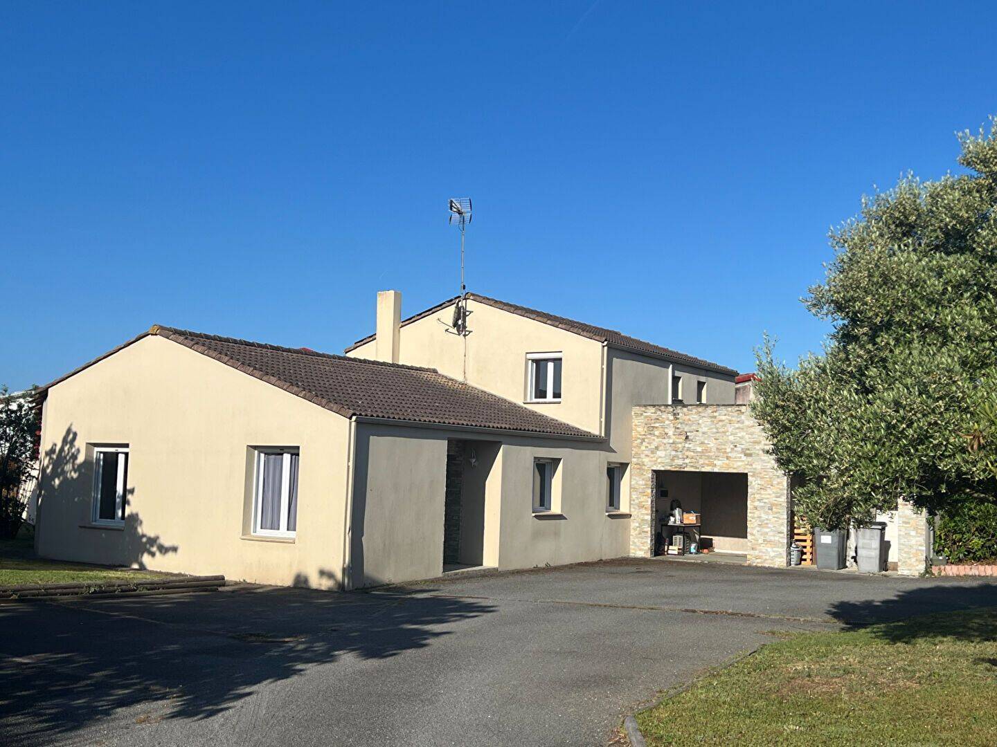 Maison 6 pièces 162 m² · à Brem-sur-Mer · 162 m² · 395 200 €