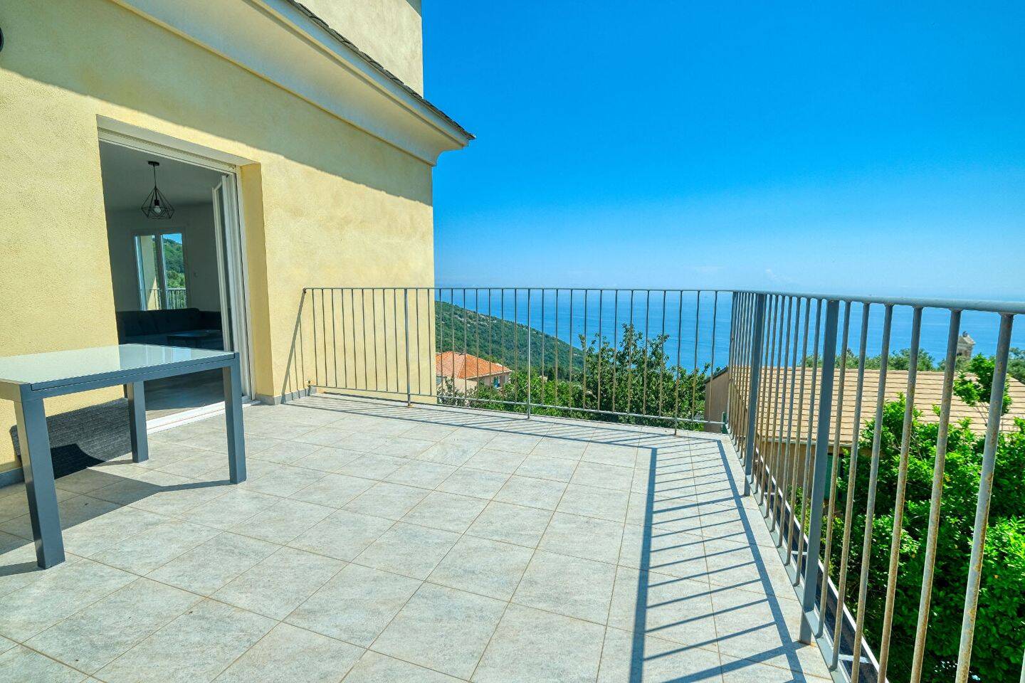 Appartement 3 pièces 74 m² · à Brando · 74 m² · 299 000 €