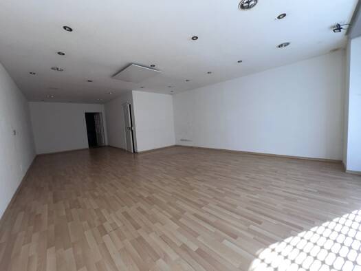 Local commercial à louer 700 € 61 m² de surface de vente Coeur de Ville Saint-Gaudens 31800