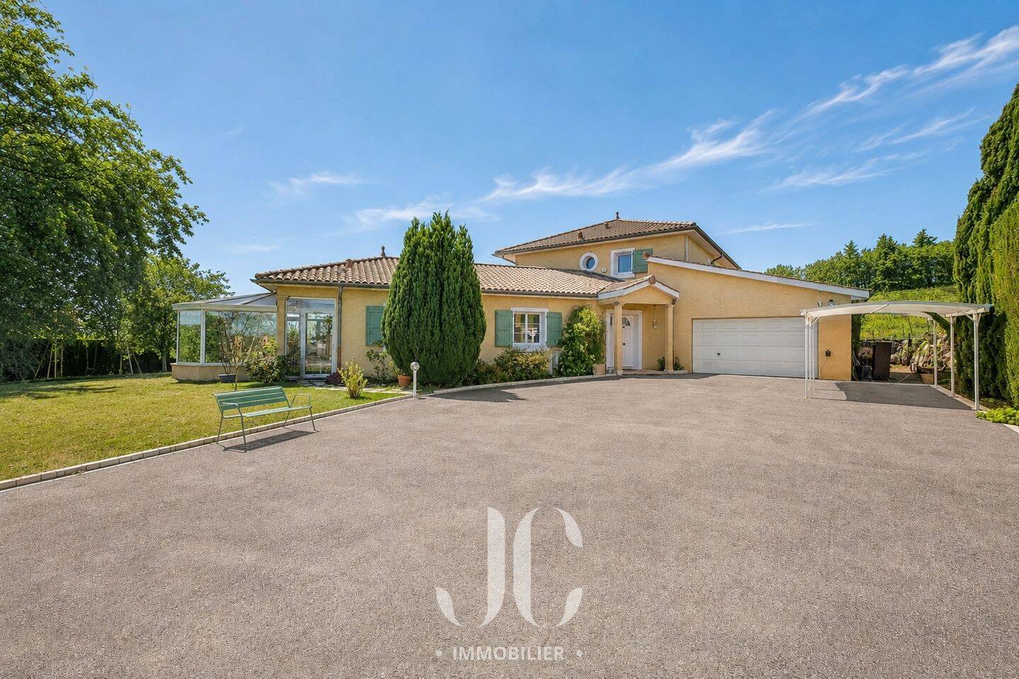 Maison 9 pièces 230 m² · à Saint-Cyr-sur-le-Rhône · 230,3 m² · 710 000 €