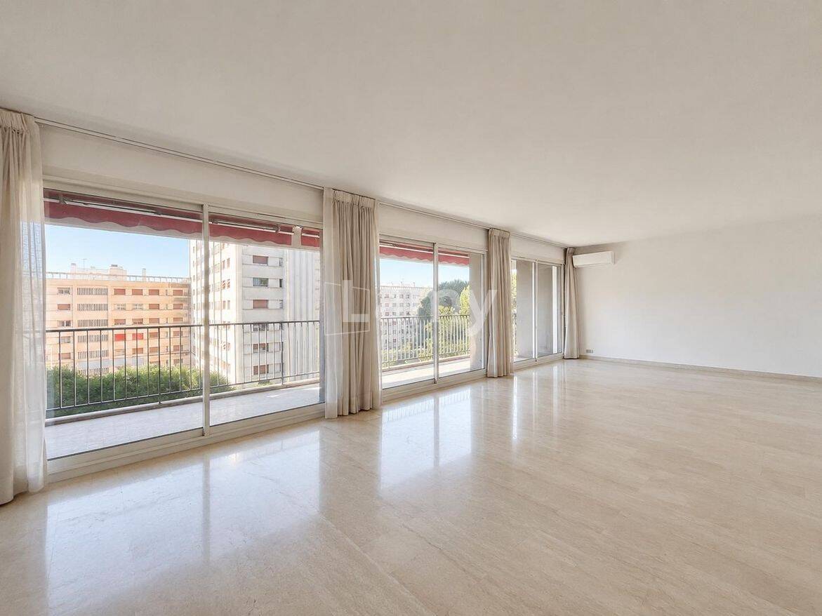 Appartement 5 pièces 121 m² · à Aix-en-Provence · 121,3 m² · 2 390 €/mois