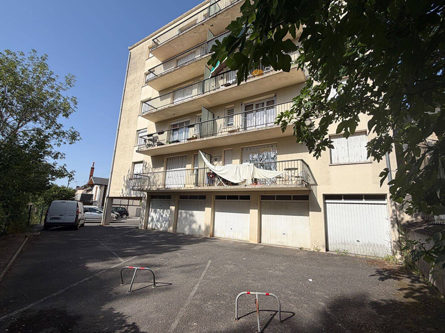 Appartement 1 pièce 33 m² · à Bourges · 33 m² · 59 000 €