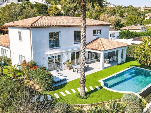 Villa à vendre 1 950 000 € 7 pièces 4 chambres 237 m² 1 988 m² de terrain Les Termes Mandelieu-la-Napoule 06210