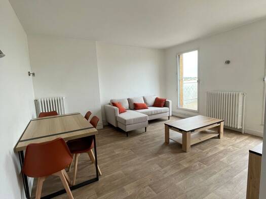 Appartement à louer 850 € 2 pièces 1 chambre 57 m² Étage 7/8 Hôpital-Chasse Royale-Le Pré Le Mans 72000