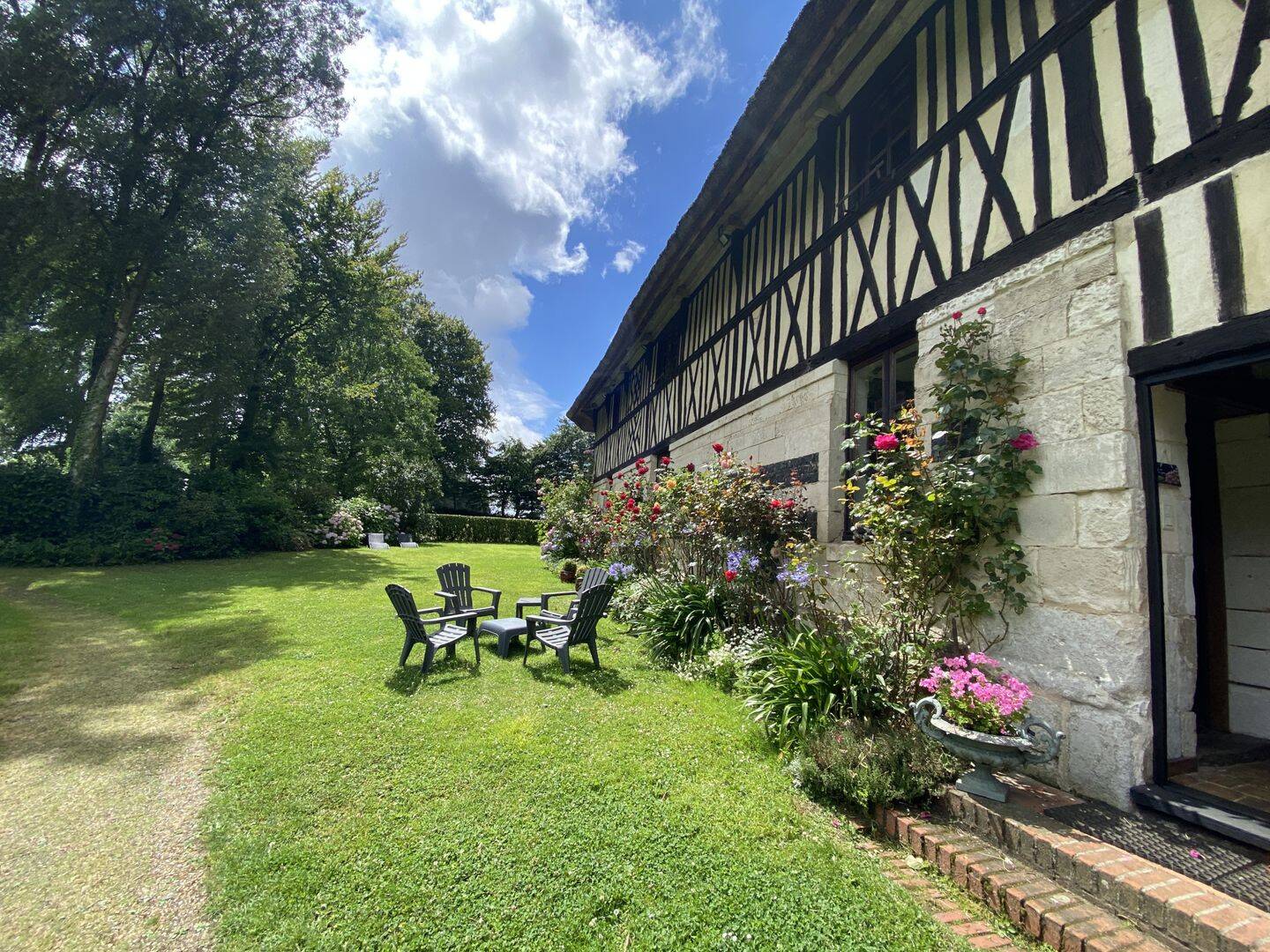 Maison 8 pièces 220 m² · à Manéglise · 220 m² · 595 000 €