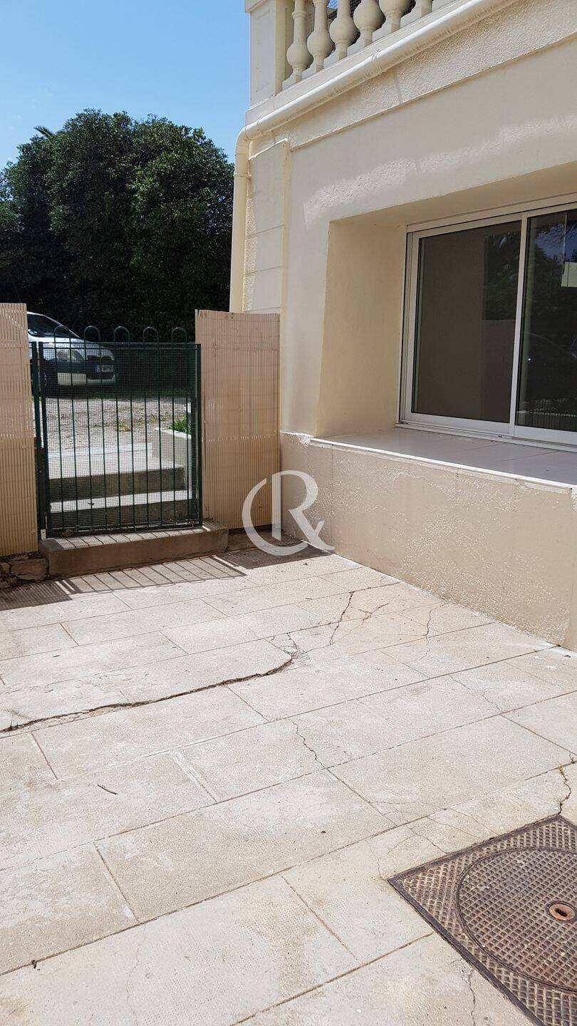 Appartement 3 pièces 68 m² · à Hyères · 68,2 m² · 750 €